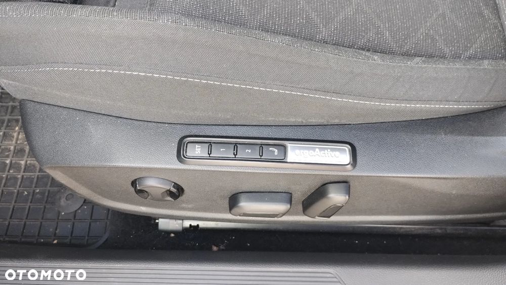 Volkswagen Golf 1.5 TSI EVO Life - 12