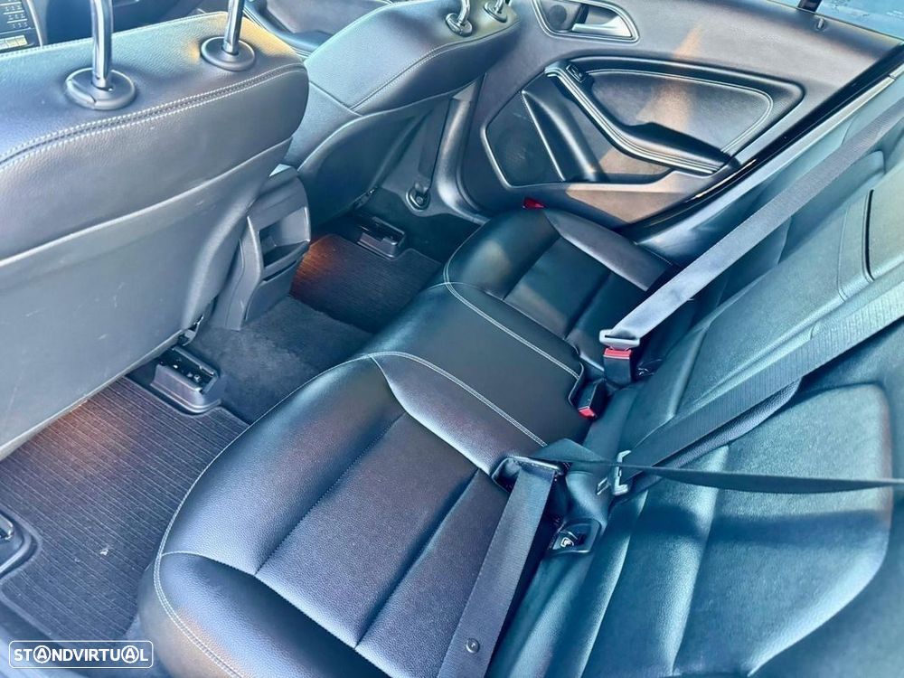 Mercedes-Benz CLA 220 d Shooting Brake AMG Line Aut. - 46