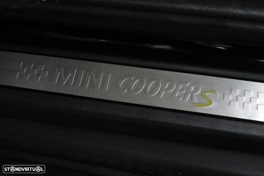MINI Countryman Cooper SE ALL4 Auto - 31
