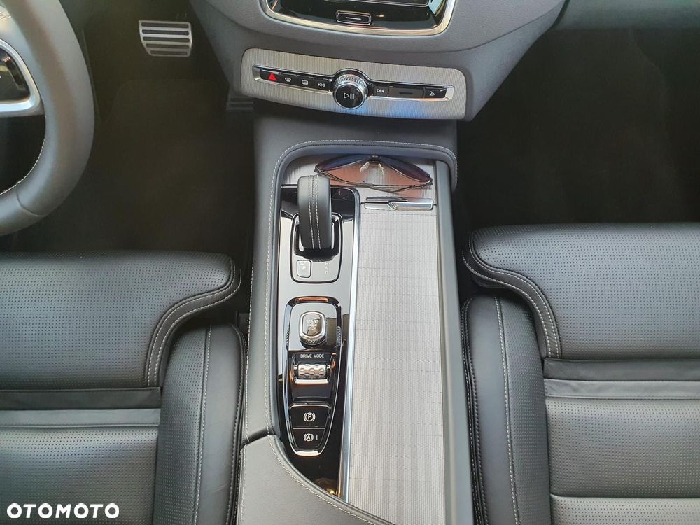 Volvo XC 90 - 18