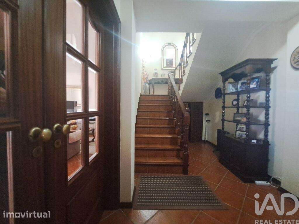 Moradia em banda T4 em Lourinhã e Atalaia de 176 m2 - Grande imagem: 2/25