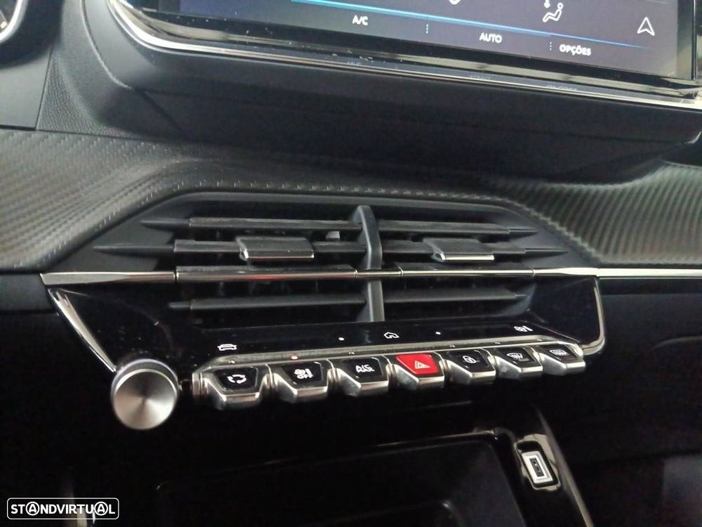 Peugeot 2008 1.2 PureTech Style - 21