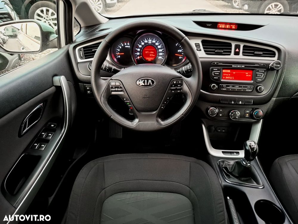 Kia Ceed 1.6 CRDi Vision - 13