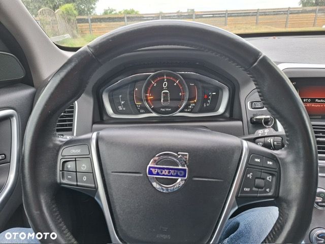 Volvo XC 60 D4 AWD Summum - 10