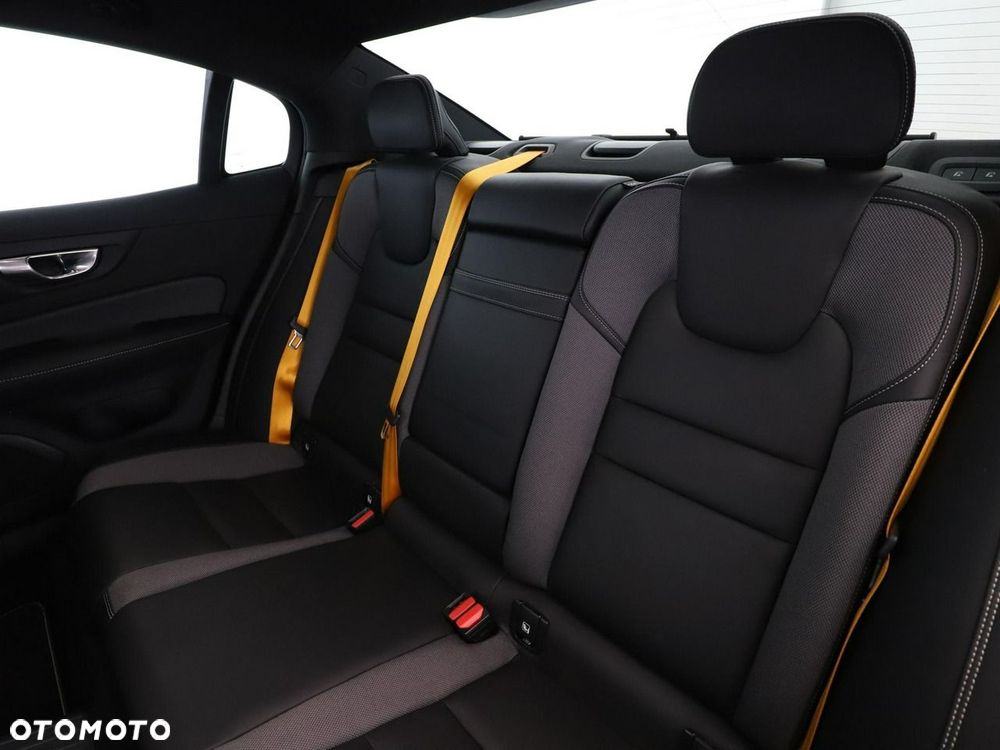 Volvo S60 T8 AWD Plug-In Hybrid Polestar Engineered - 18