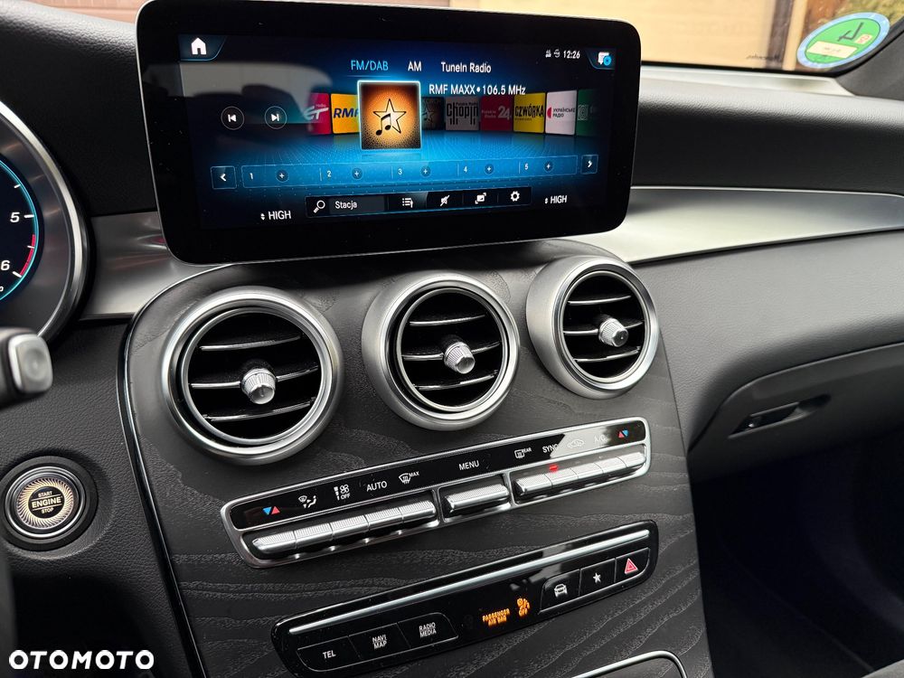 Mercedes-Benz GLC 220 d 4Matic 9G-TRONIC AMG Line - 30