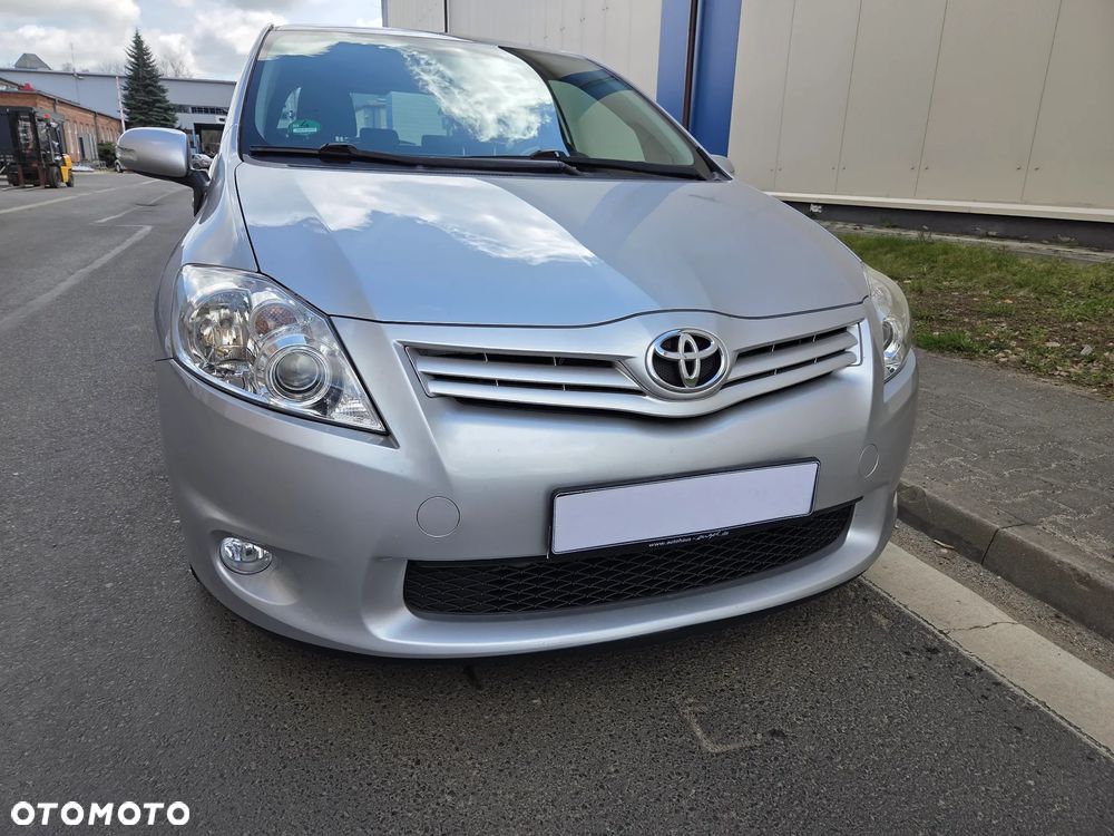 Toyota Auris 1.6 Sol - 12