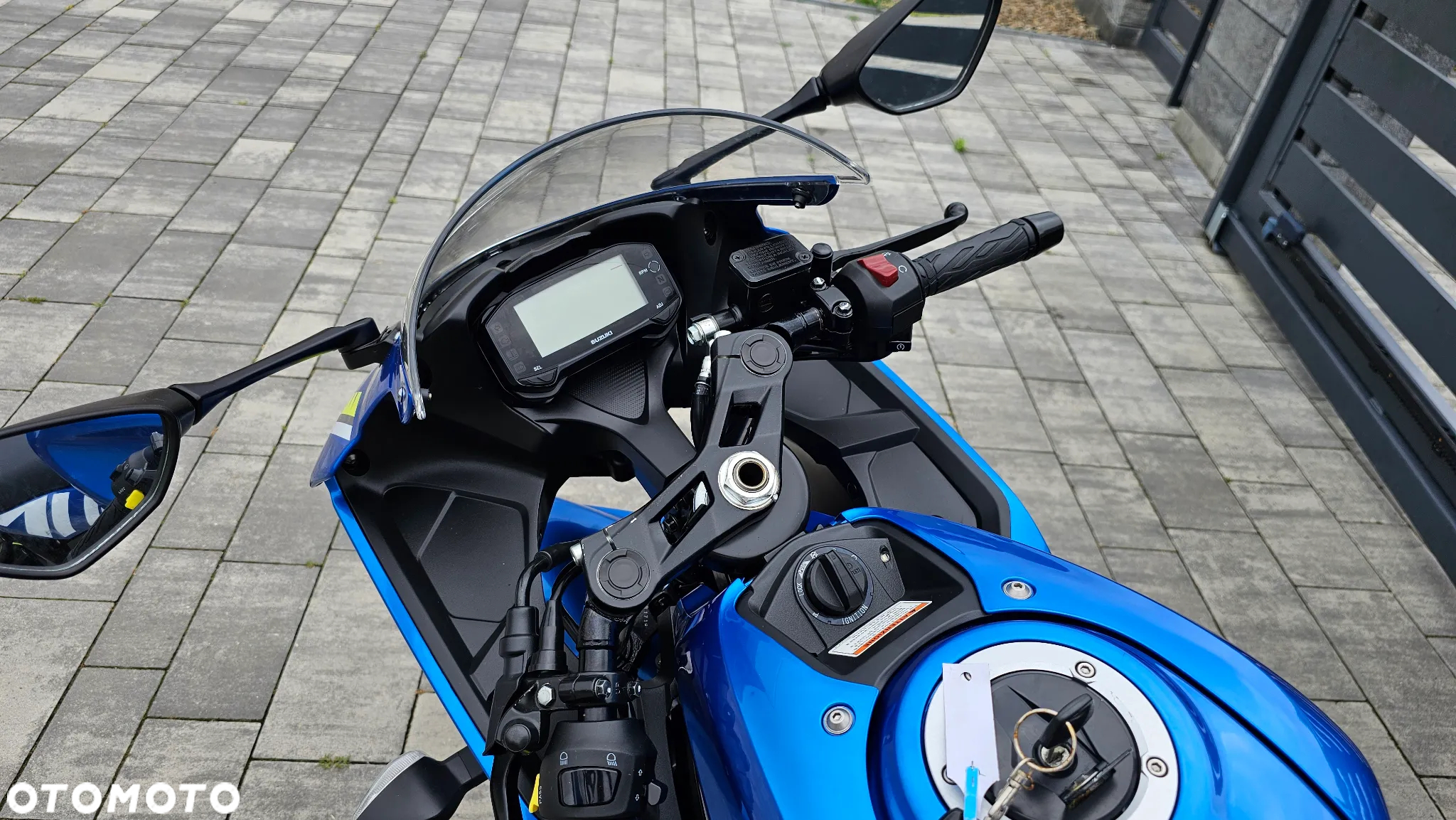 Suzuki GSX-R - 6