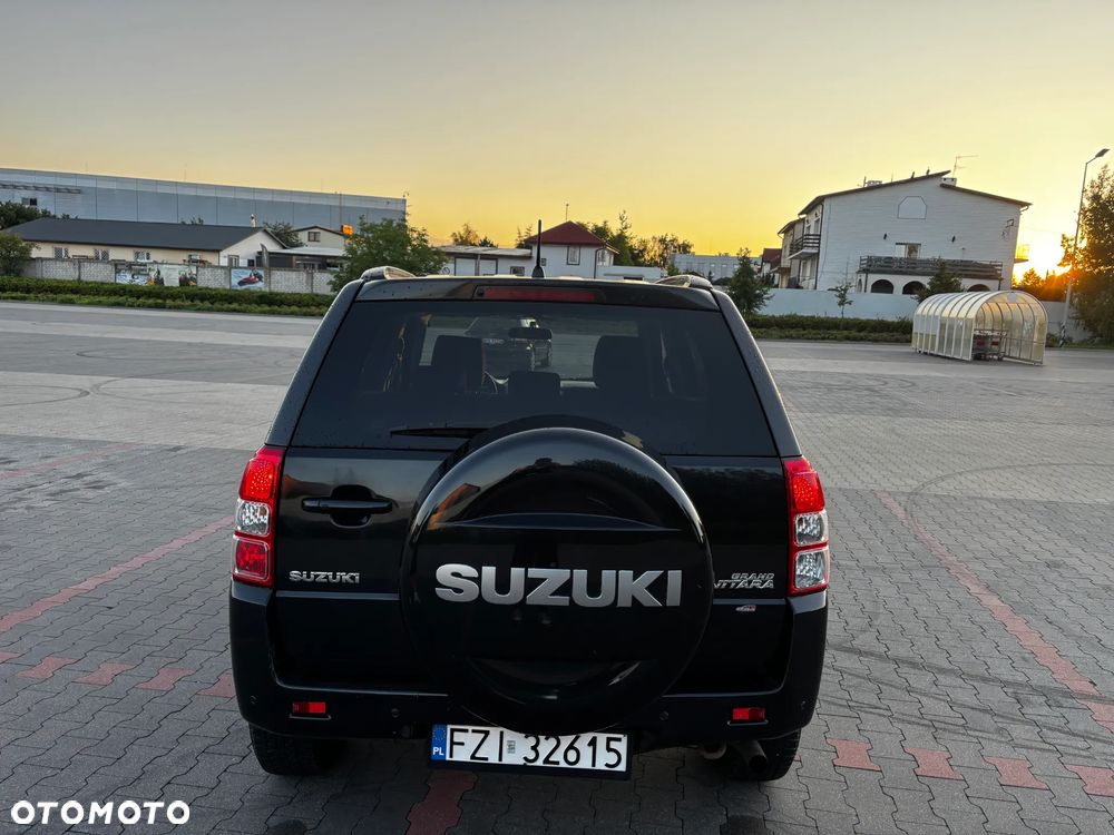 Suzuki Grand Vitara 2.4 Premium EU5 - 11