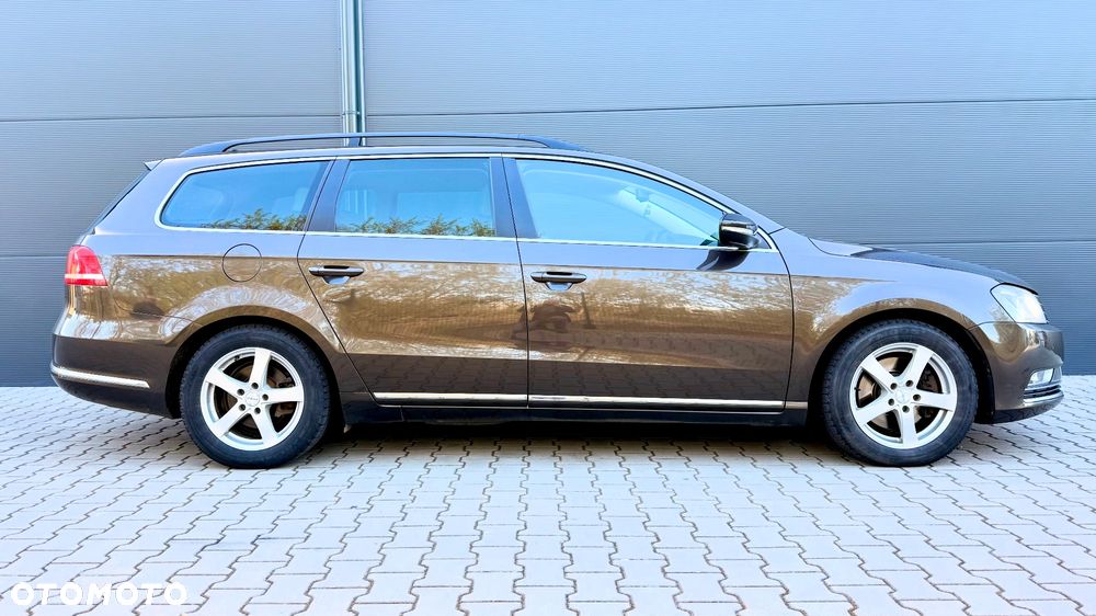 Volkswagen Passat 2.0 TDI DPF Highline - 13