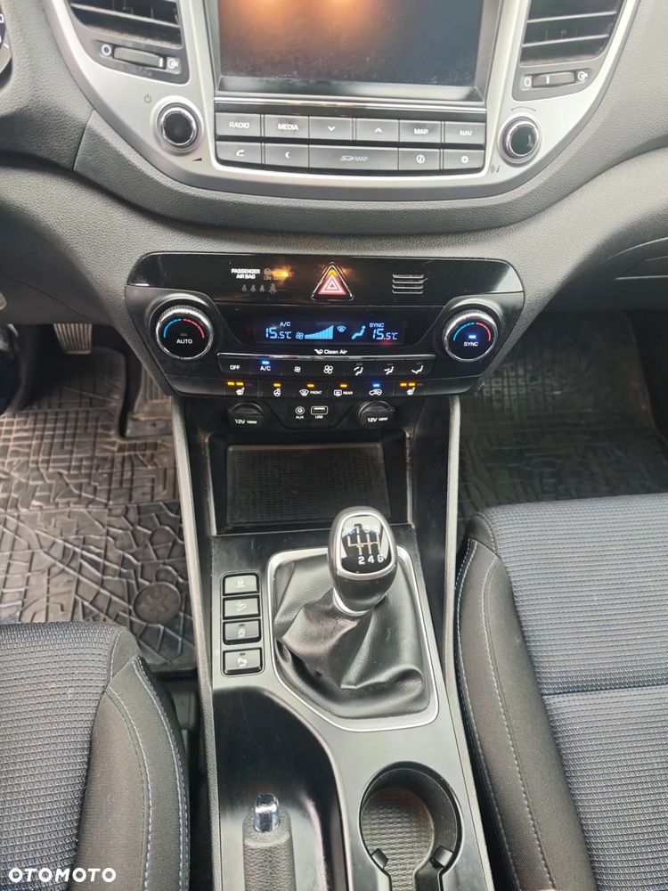 Hyundai Tucson blue 1.6 GDi 2WD Navi - 12