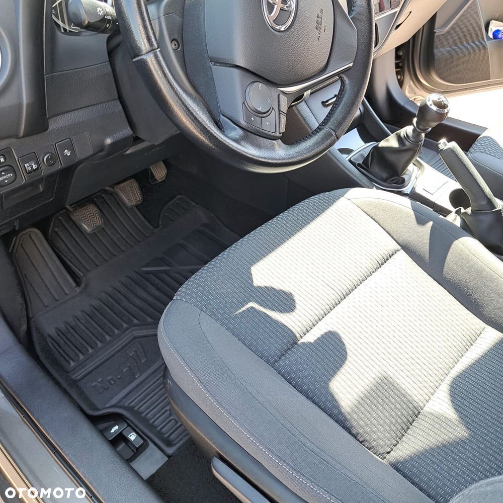 Toyota Corolla 1.6 Comfort - 2