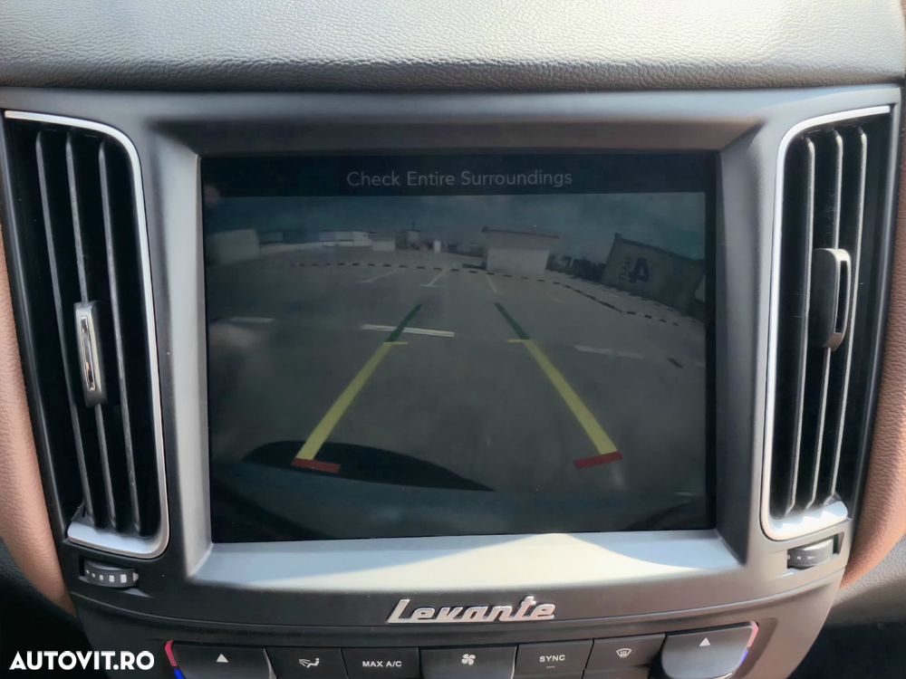 Maserati Levante Q4 GranLusso - 25