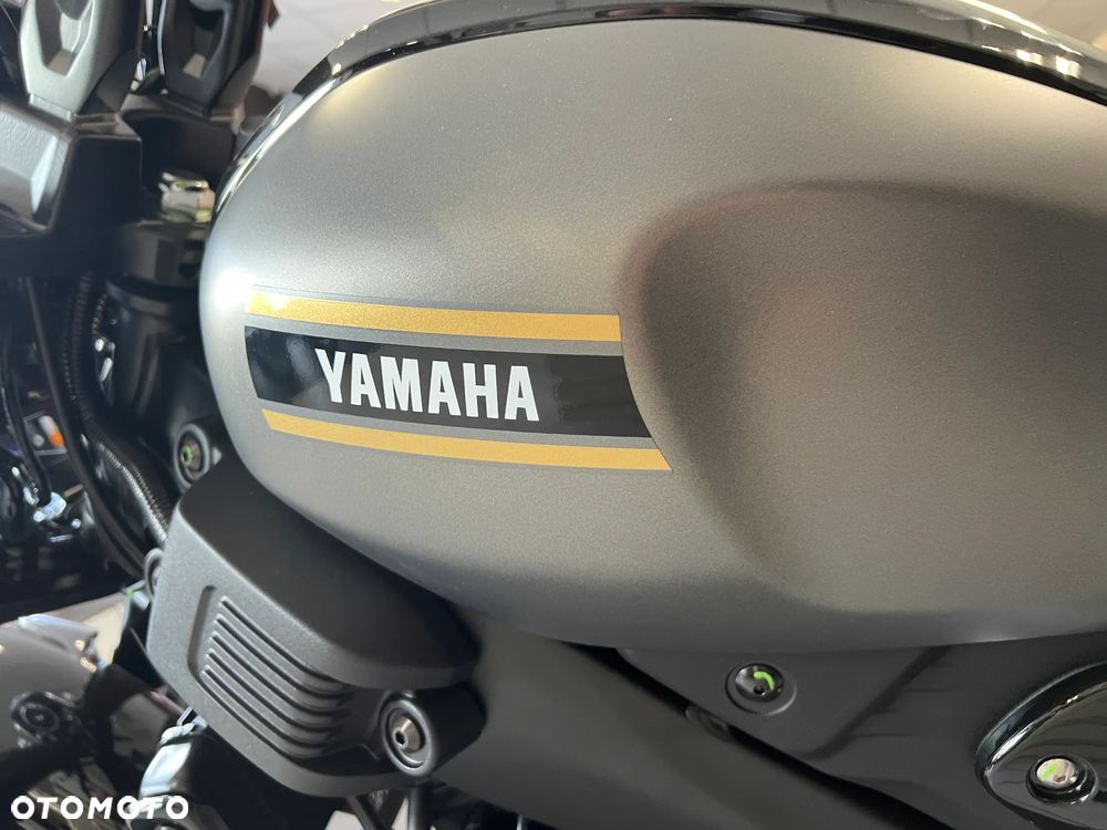 Yamaha XSR - 8
