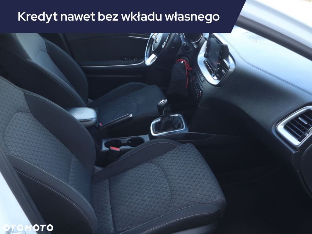 Kia XCeed - 11
