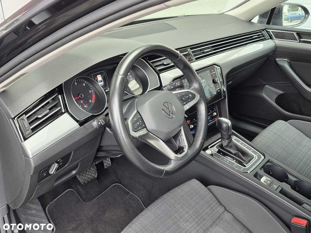Volkswagen Passat - 6