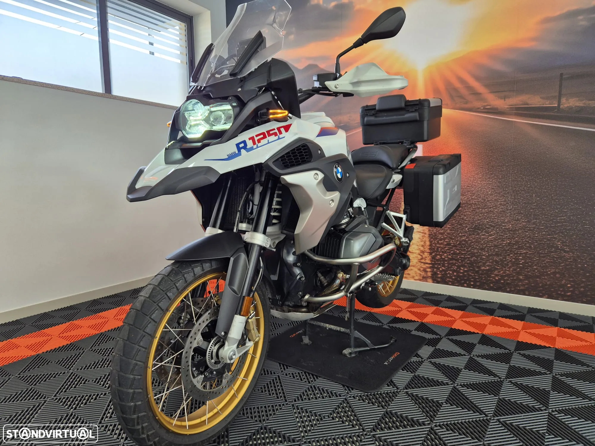 BMW R 1250 GS rallye - 3