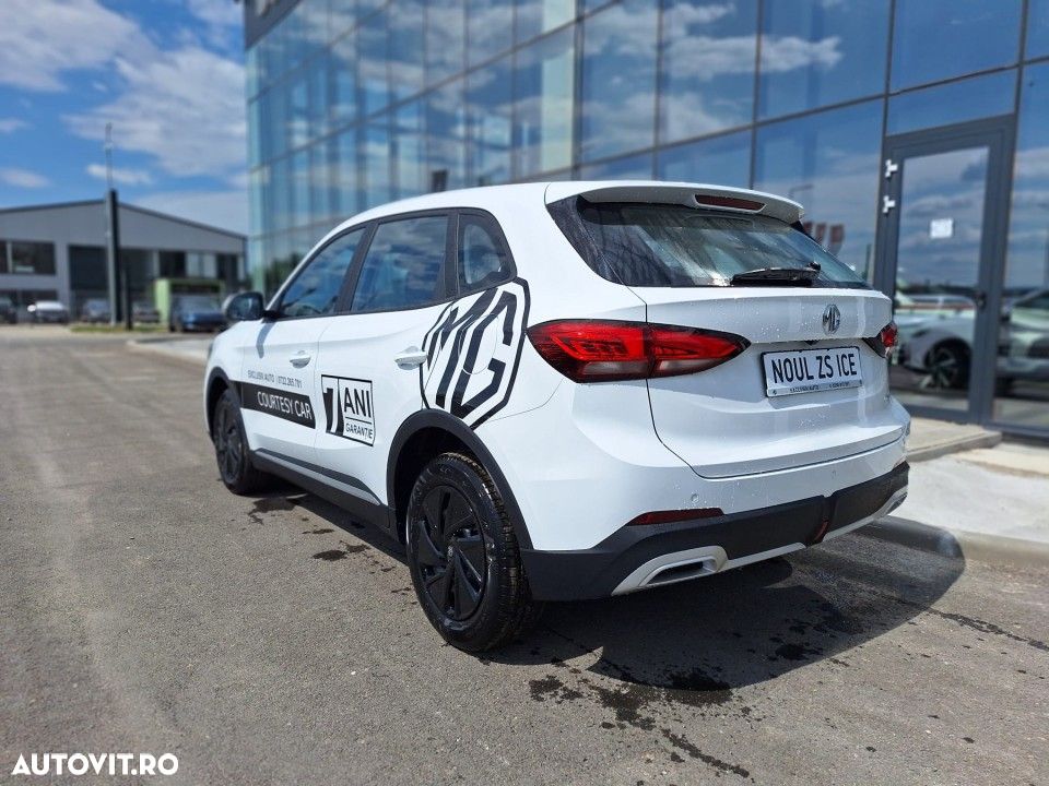 MG ZS - 3