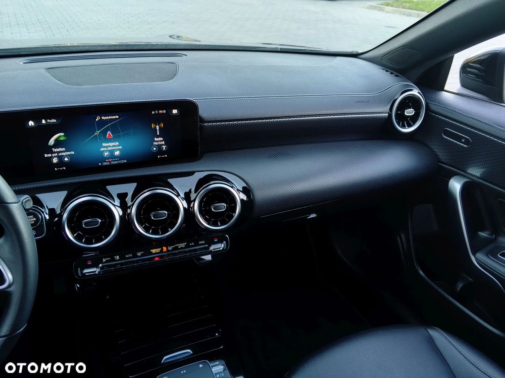 Mercedes-Benz CLA 200 7G-DCT Edition 2022 - 31