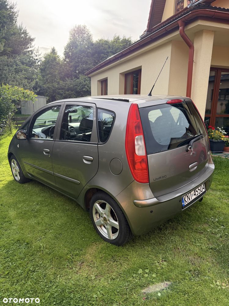 Mitsubishi Colt - 6