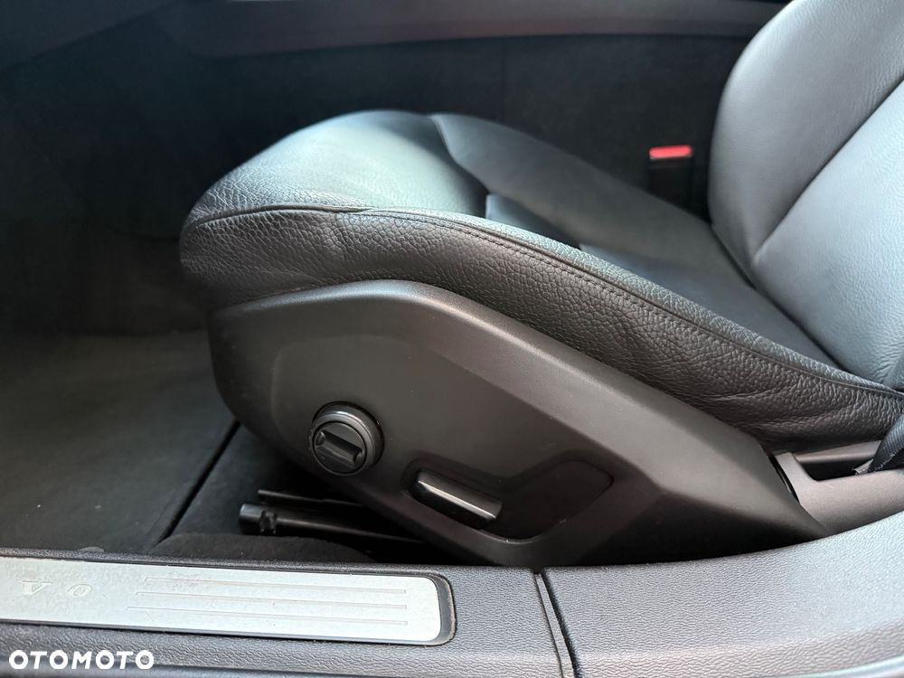 Volvo V60 D3 Momentum Pro - 23
