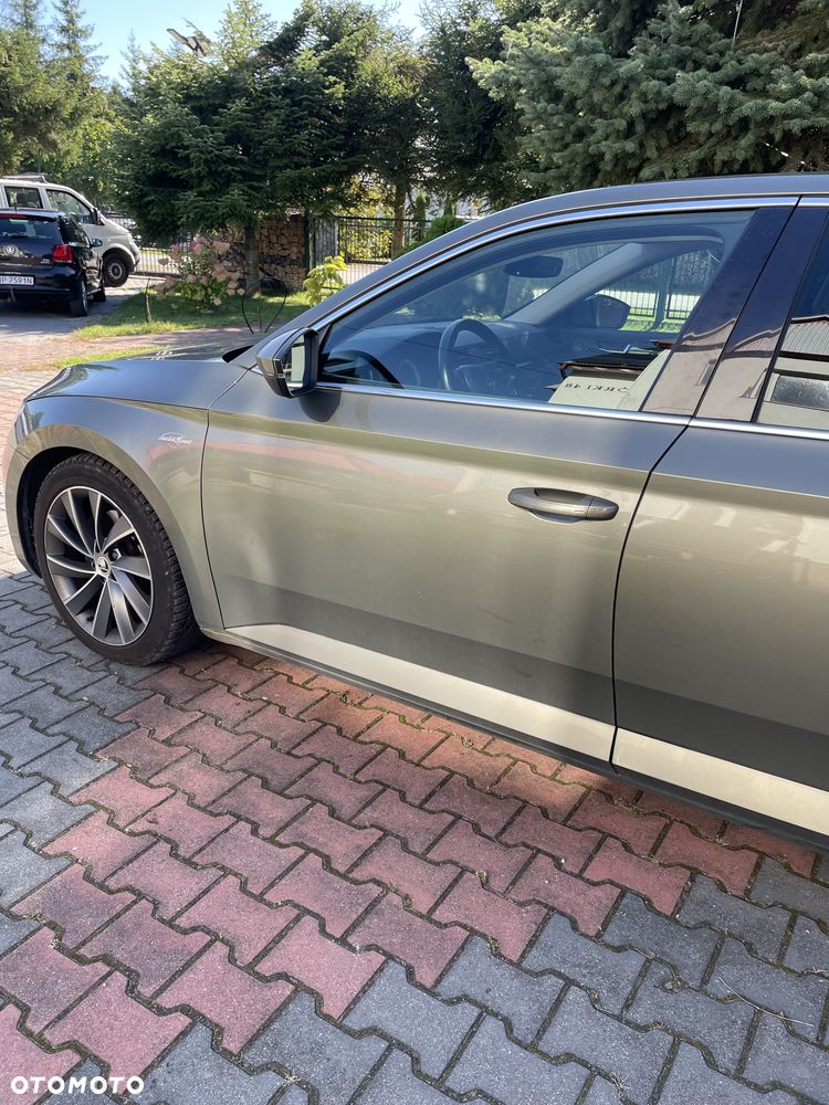 Skoda Superb 2.0 TDI L&K DSG - 2