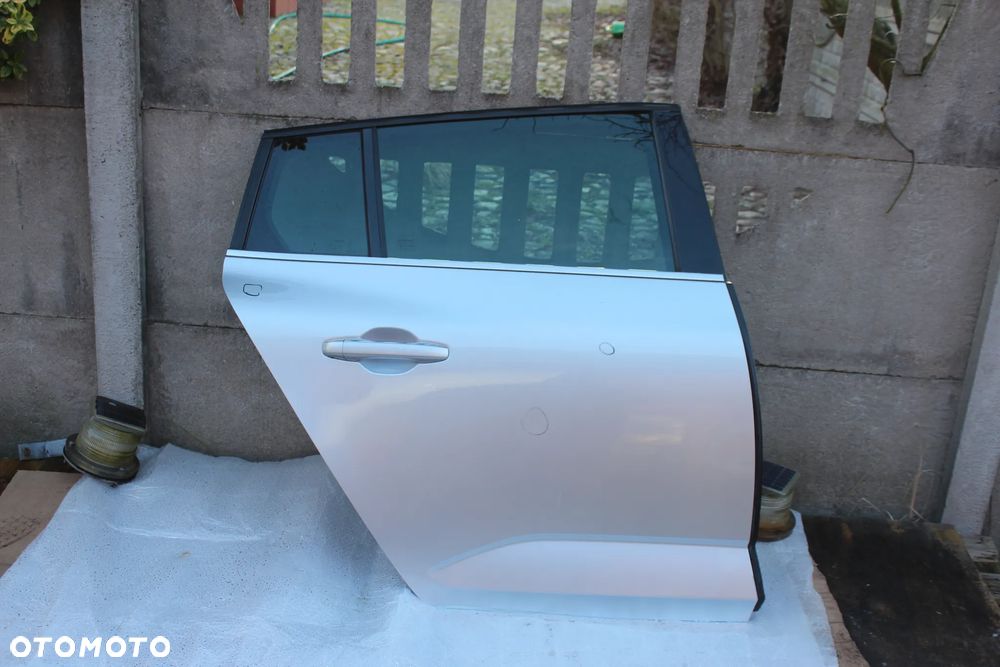 DRZWI TYLNE PRAWE RENAULT MEGANE IV KOMBI TED69 D69 2016