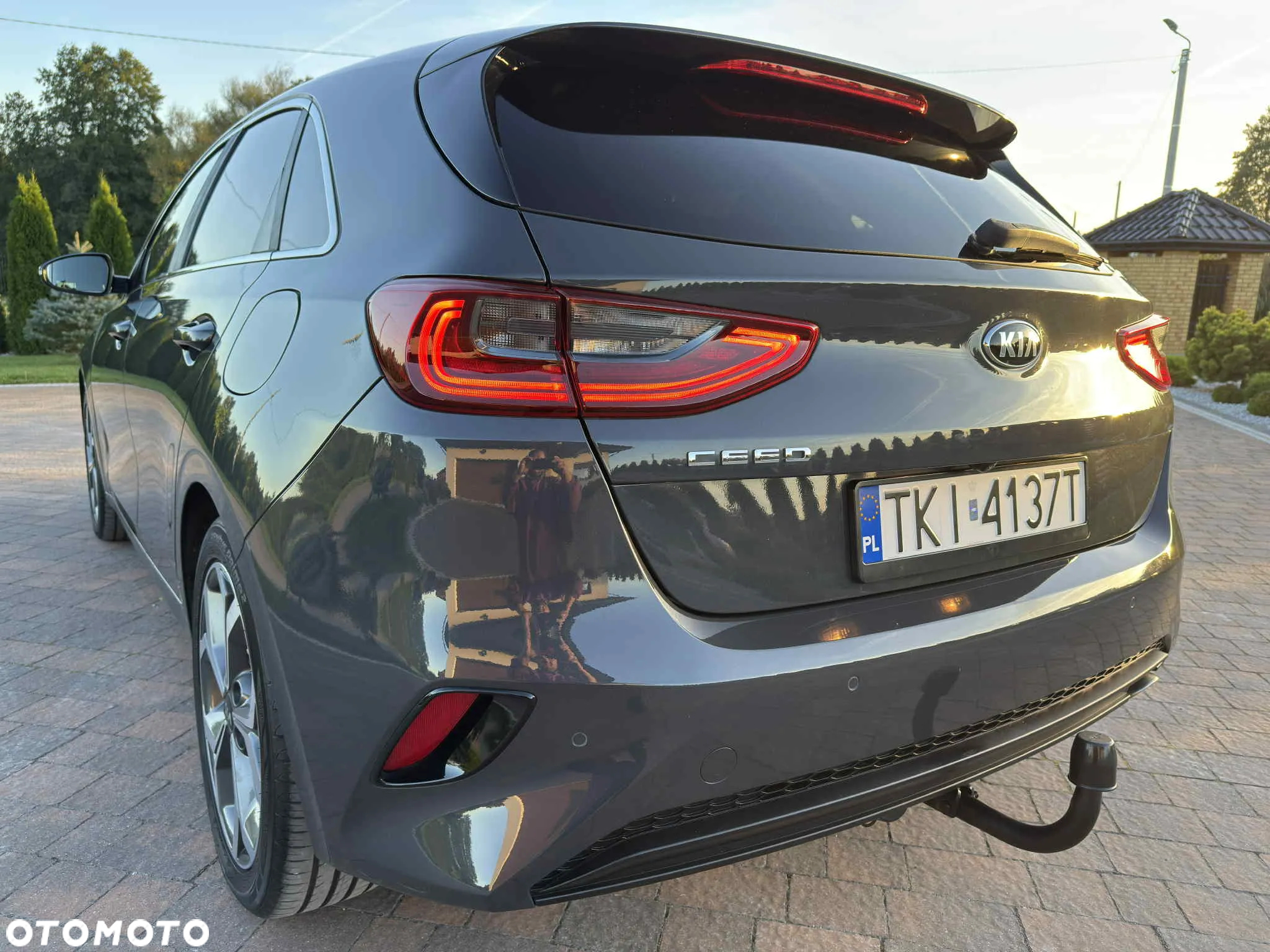 Kia Ceed - 12