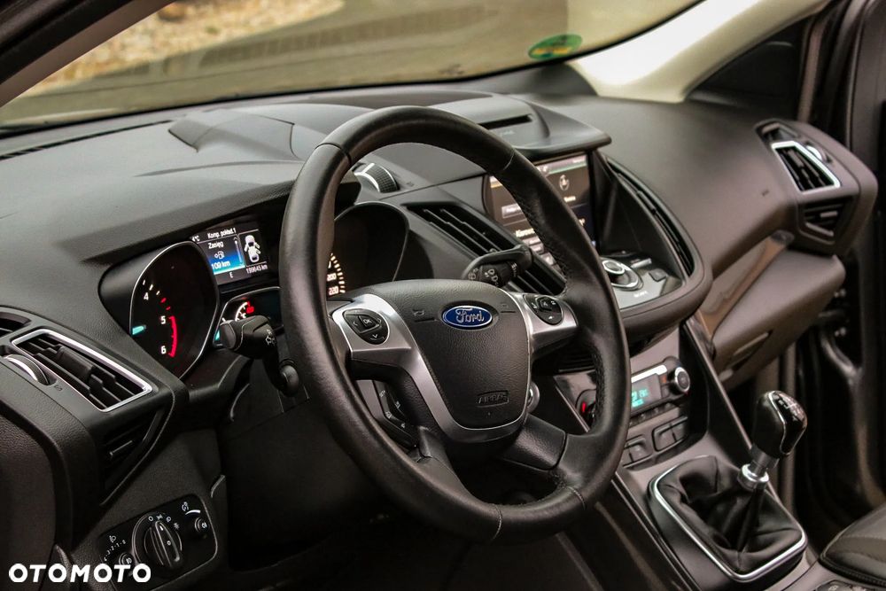 Ford Kuga 2.0 TDCi FWD Titanium - 24