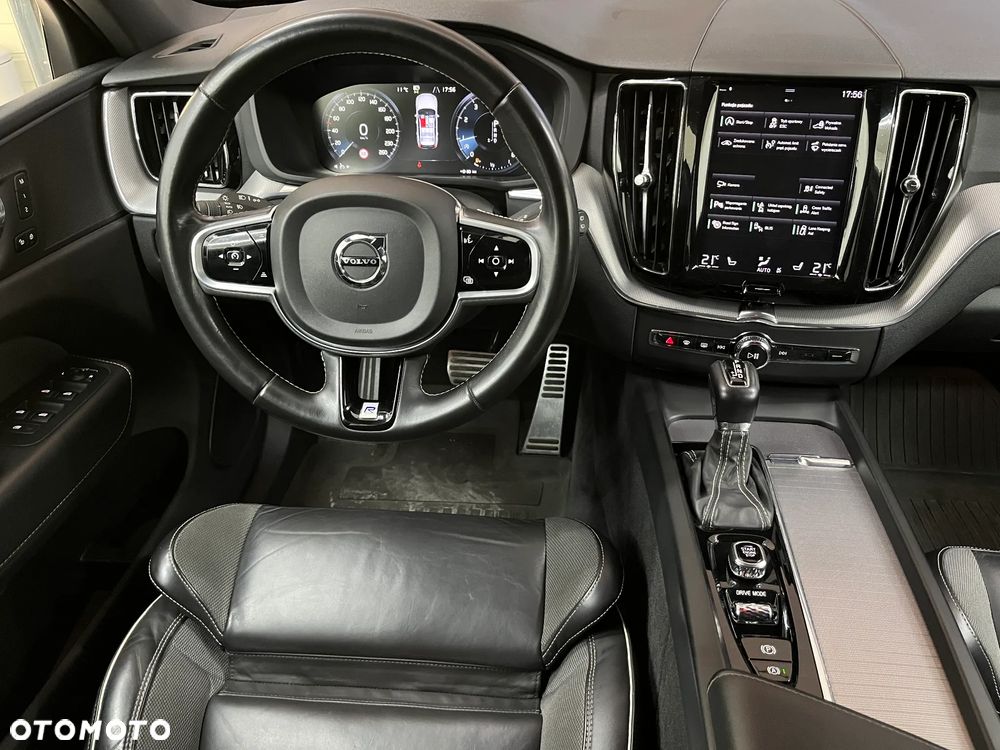 Volvo XC 60 T5 AWD R-Design - 8