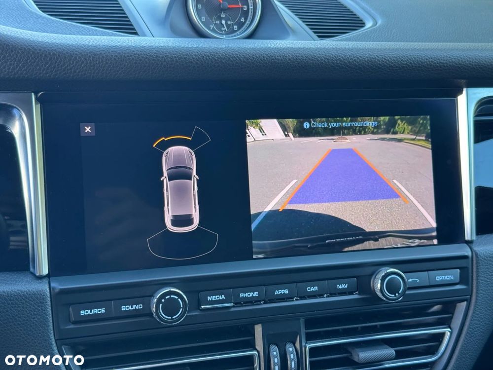 Porsche Macan Standard - 16