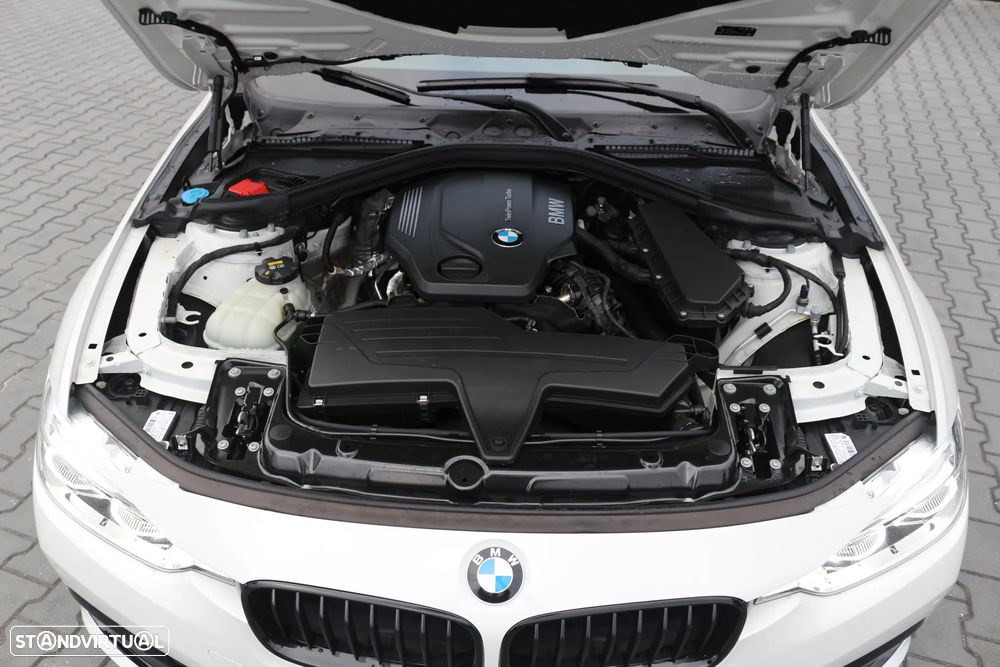 BMW 320 d Touring Line Sport Auto - 41