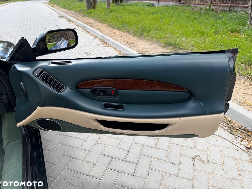 Aston Martin DB7 - 22