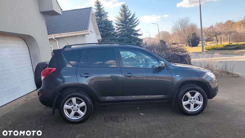Toyota RAV4 2.0 4x4 Automatik Executive - 9
