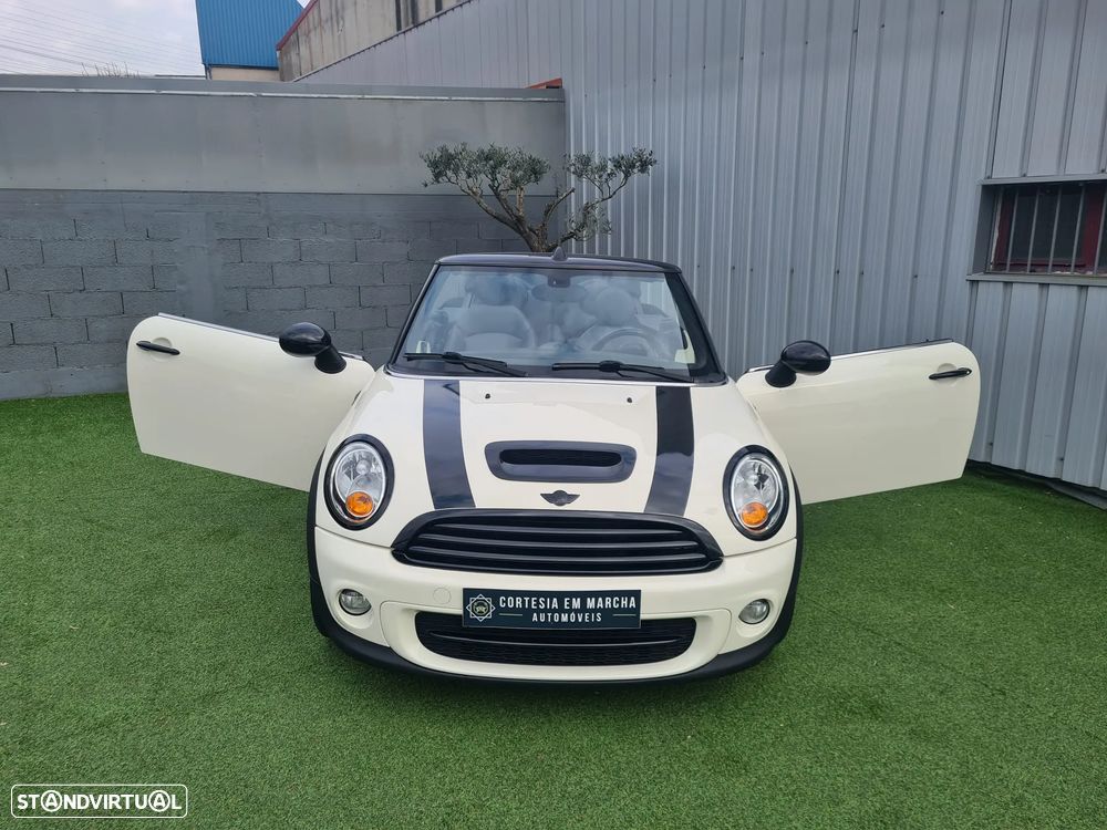 MINI Cabrio Cooper D - 16