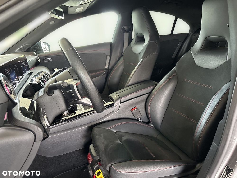 Mercedes-Benz CLA - 17