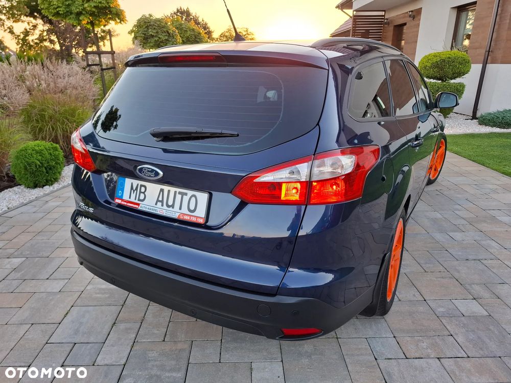 Ford Focus 1.6 TDCi DPF Champions Edition - 19