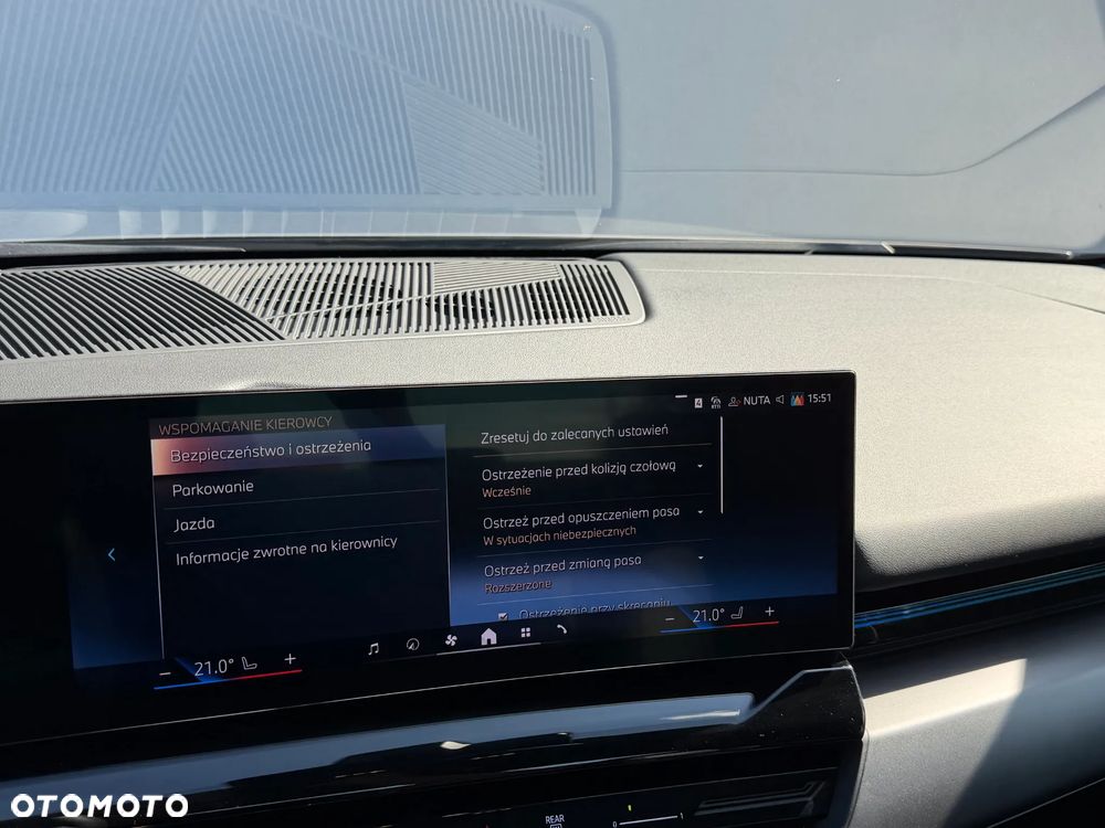 BMW Seria 5 520d mHEV - 17