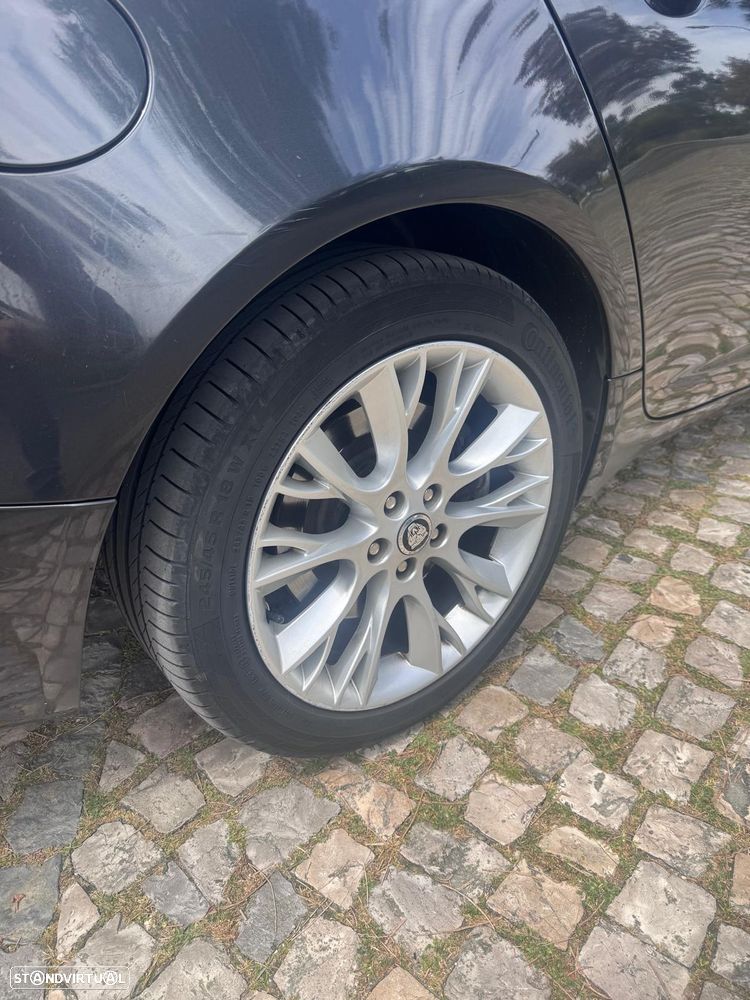Jaguar XF Sportbrake 2.2 - 10