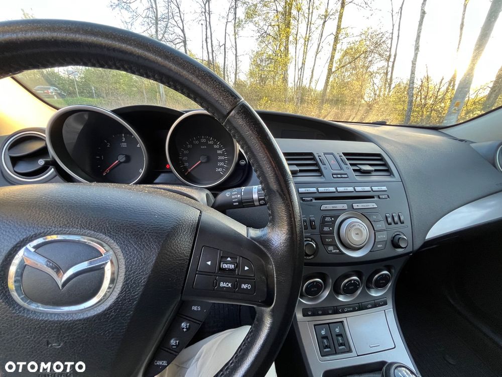 Mazda 3 1.6 CD Exclusive + - 12