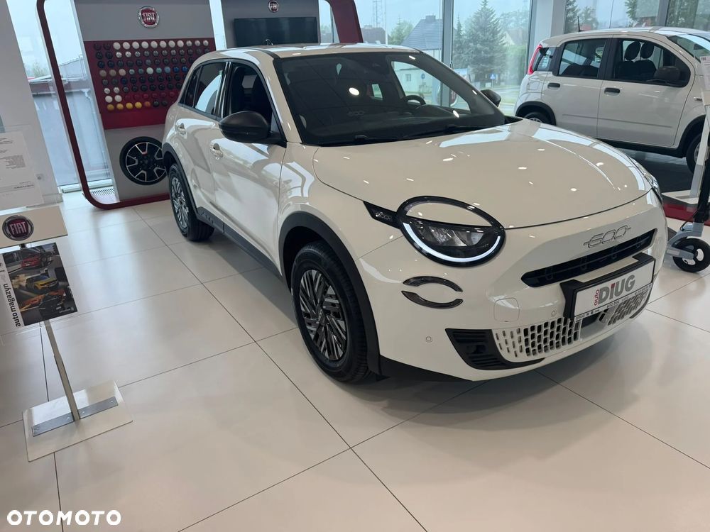Fiat 600 1.2 Turbo Hybrid eDCT - 3