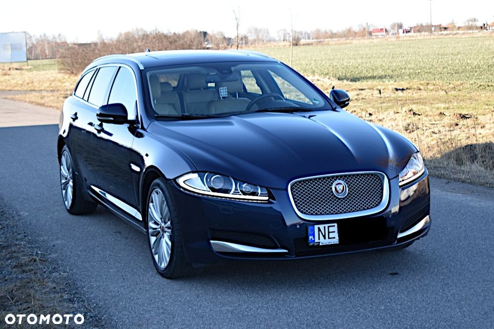 Jaguar XF 2.2 D Premium Luxury - 14
