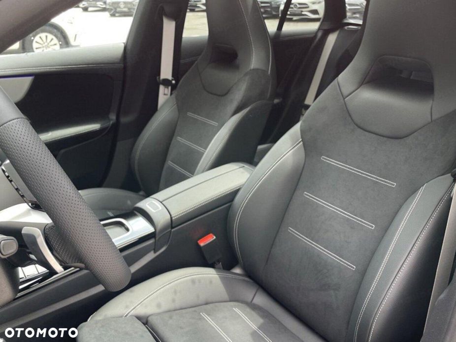 Mercedes-Benz CLA 200 mHEV AMG Line 7G-DCT - 8