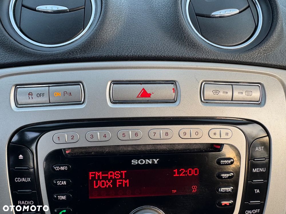 Ford Mondeo 2.0 Turnier TDCI Titanium - 25