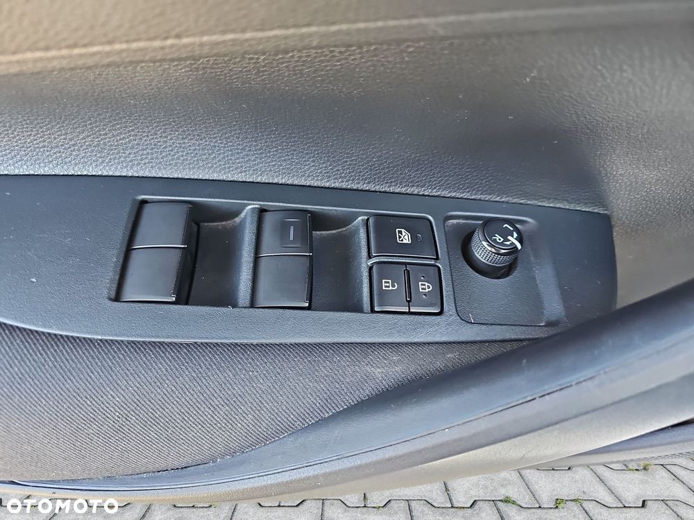 Toyota Corolla 1.8 Hybrid Active - 9