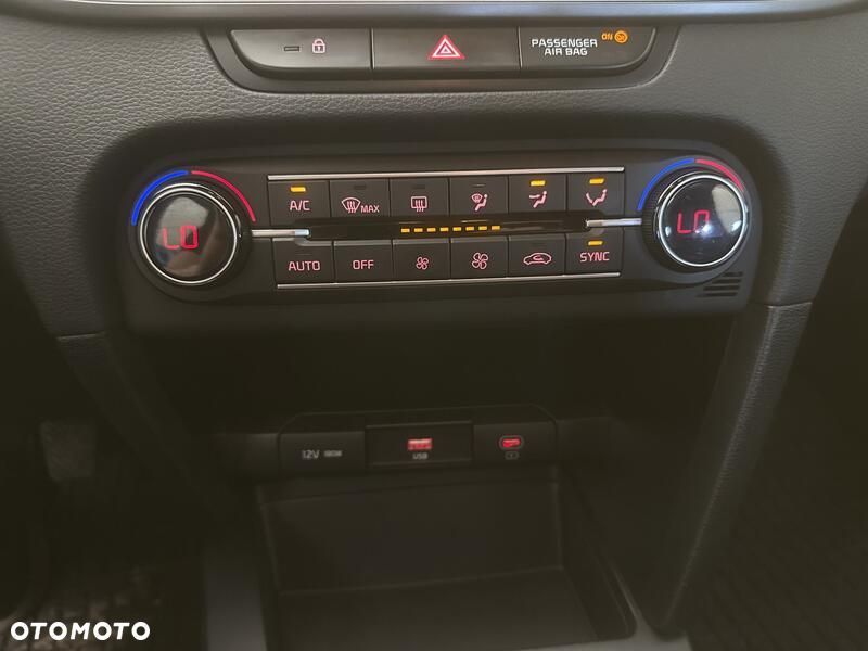Kia Ceed 1.5 T-GDI M - 17