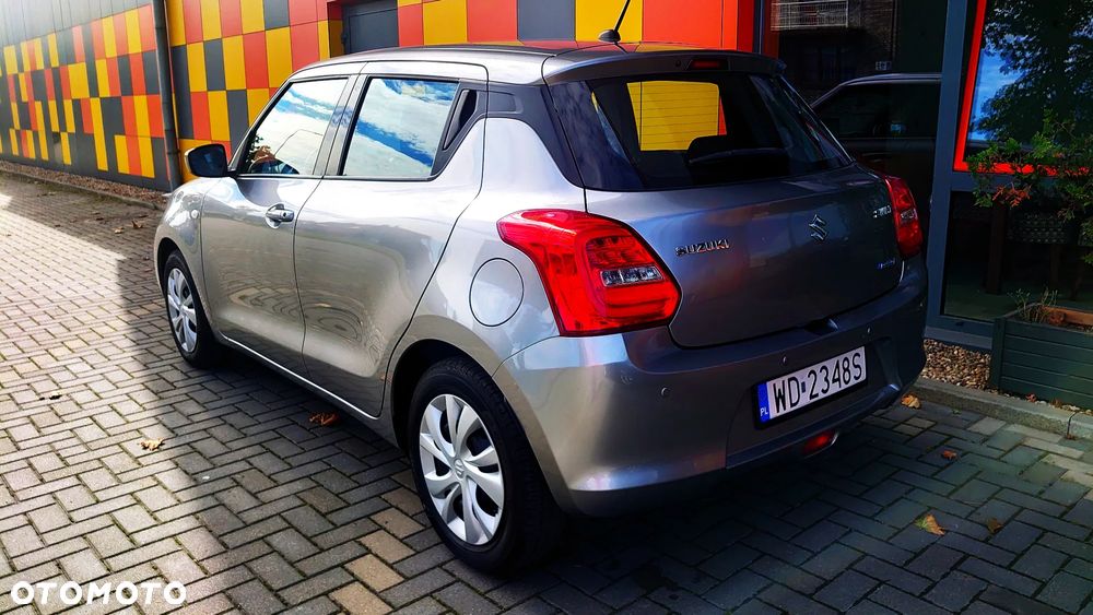 Suzuki Swift 1.2 Dualjet SHVS Premium CVT - 4
