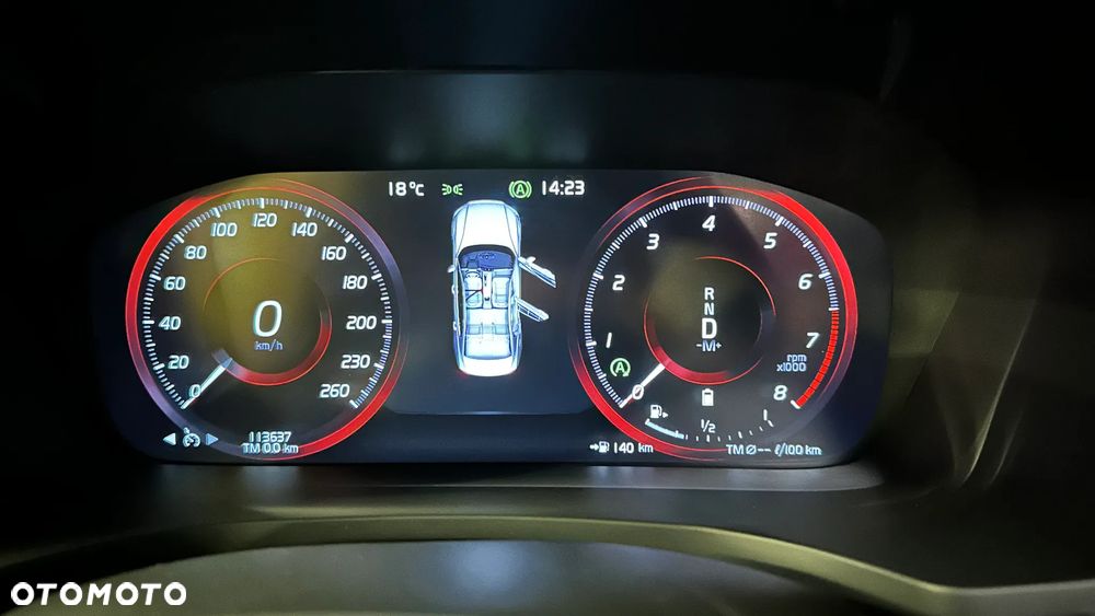 Volvo S60 B5 B R-Design - 5