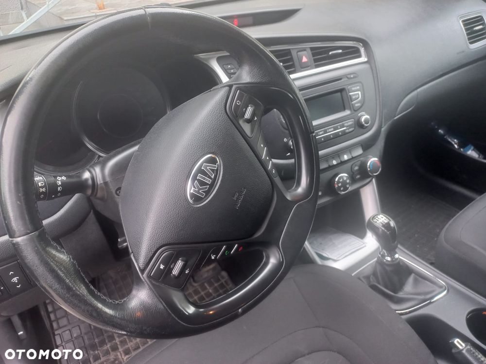 Kia Ceed - 6