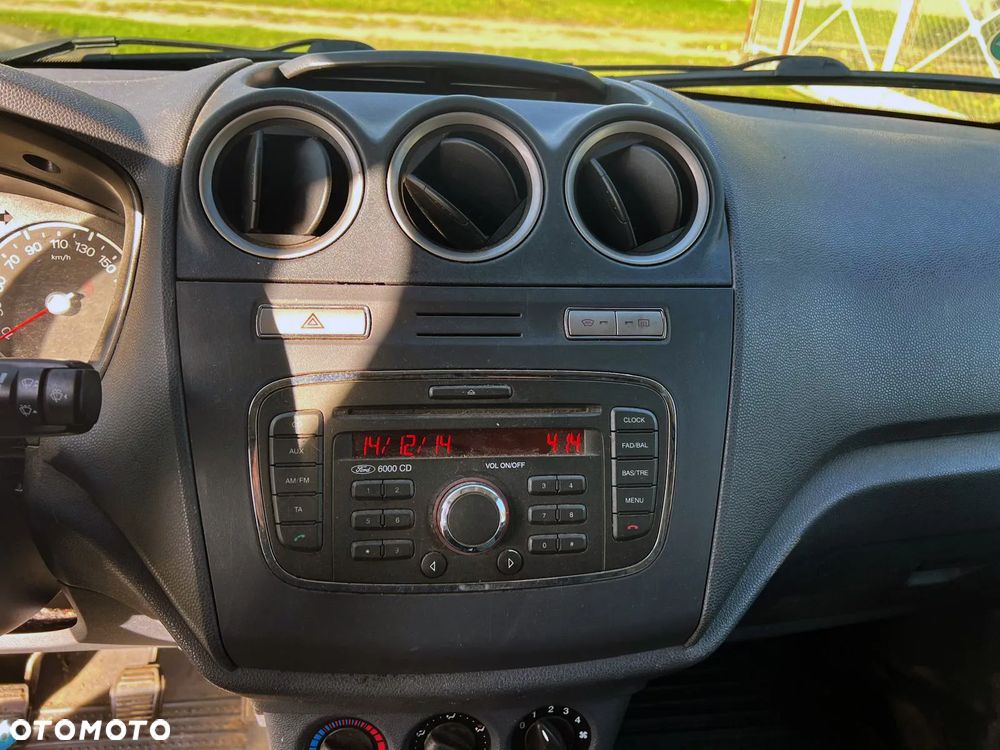 Ford Transit Connect - 25